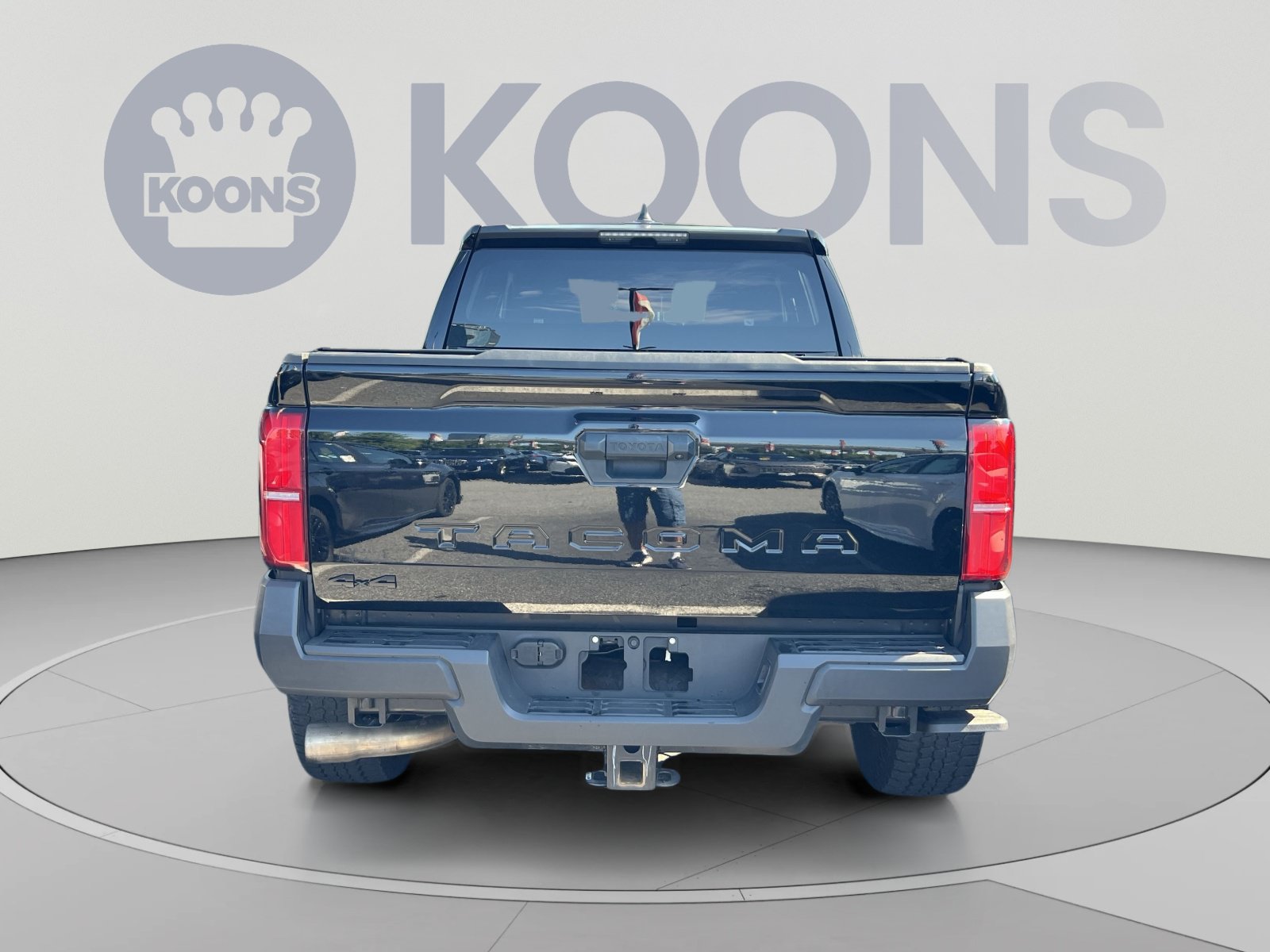 Used 2025 Toyota Tacoma SR AWD/4WD image 4