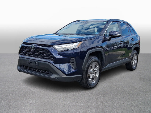 Used 2025 Toyota RAV4 XLE AWD/4WD image 1