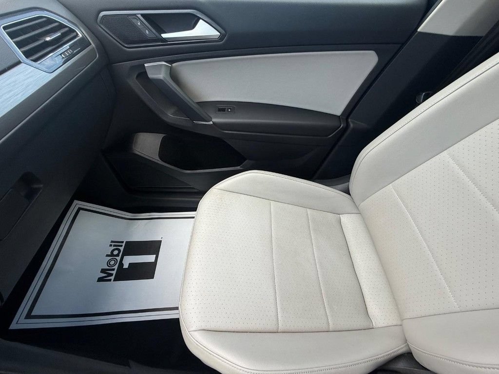 Used 2018 Volkswagen Tiguan SE AWD/4WD image 22