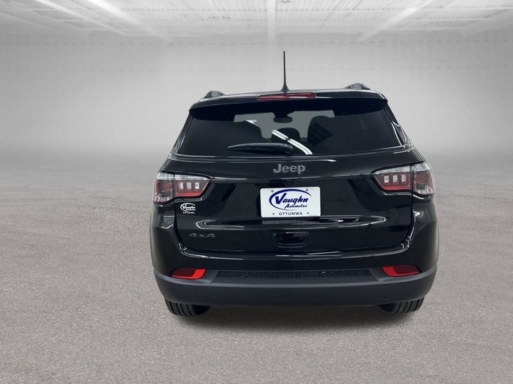 New 2026 Jeep Compass Latitude AWD/4WD image 10