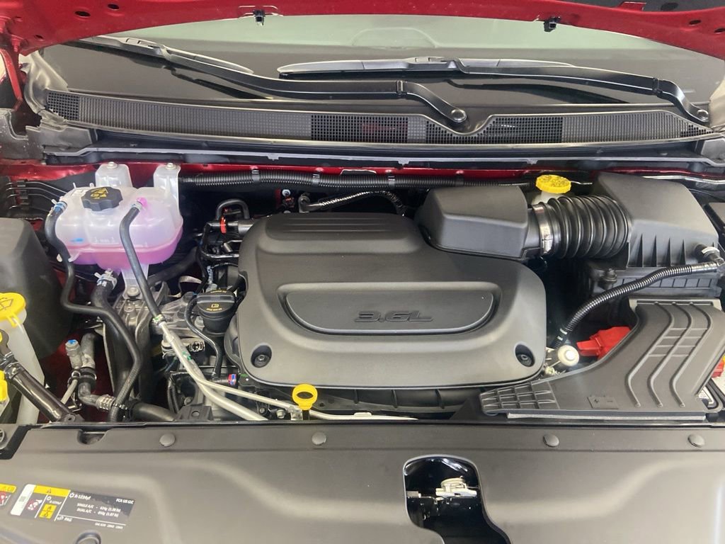 New 2026 Chrysler Pacifica Select w/ S Appearance Package image 28