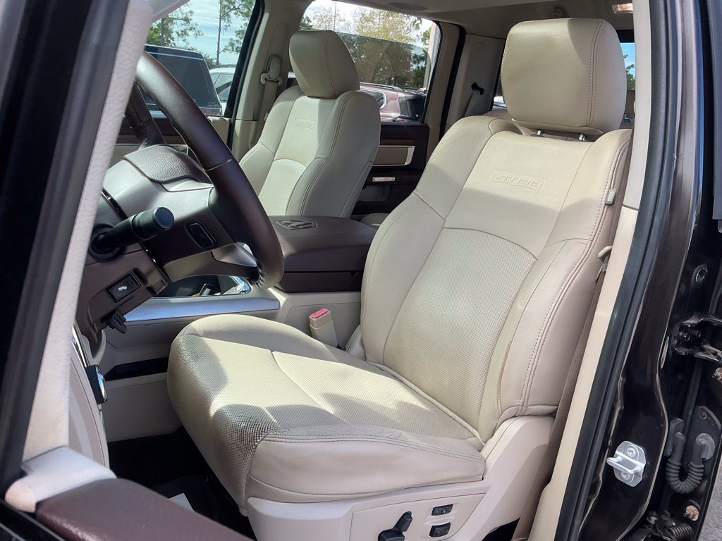 Used 2017 RAM 1500 Laramie AWD/4WD image 30