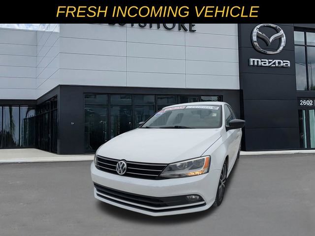 Used 2016 Volkswagen Jetta Sport image 6