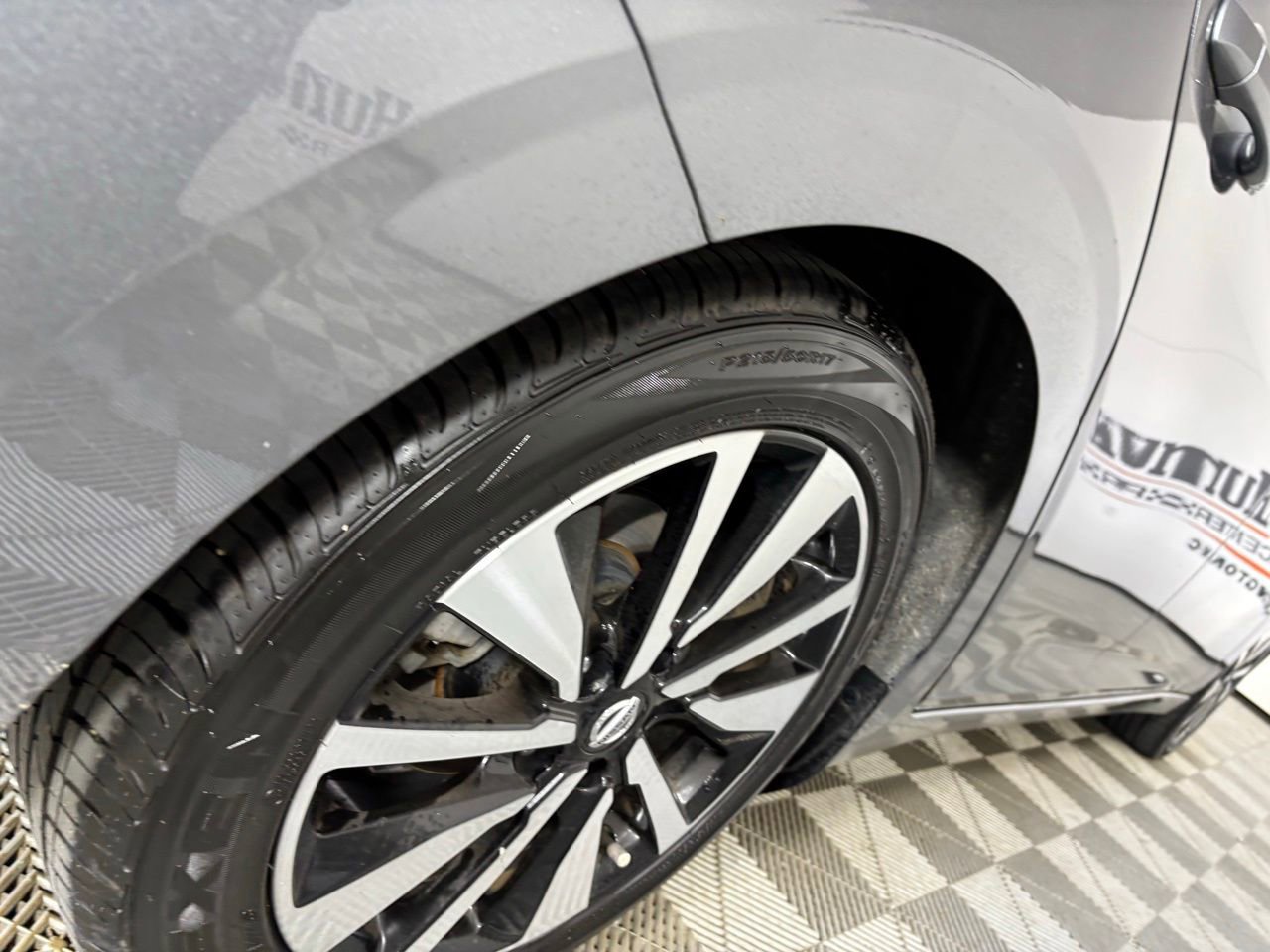 Used 2023 Nissan Sentra SV w/ SV Premium Package image 31