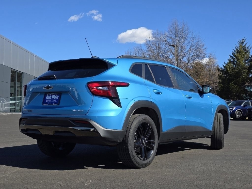 Used 2025 Chevrolet Trax ACTIV w/ Sunroof Package image 13