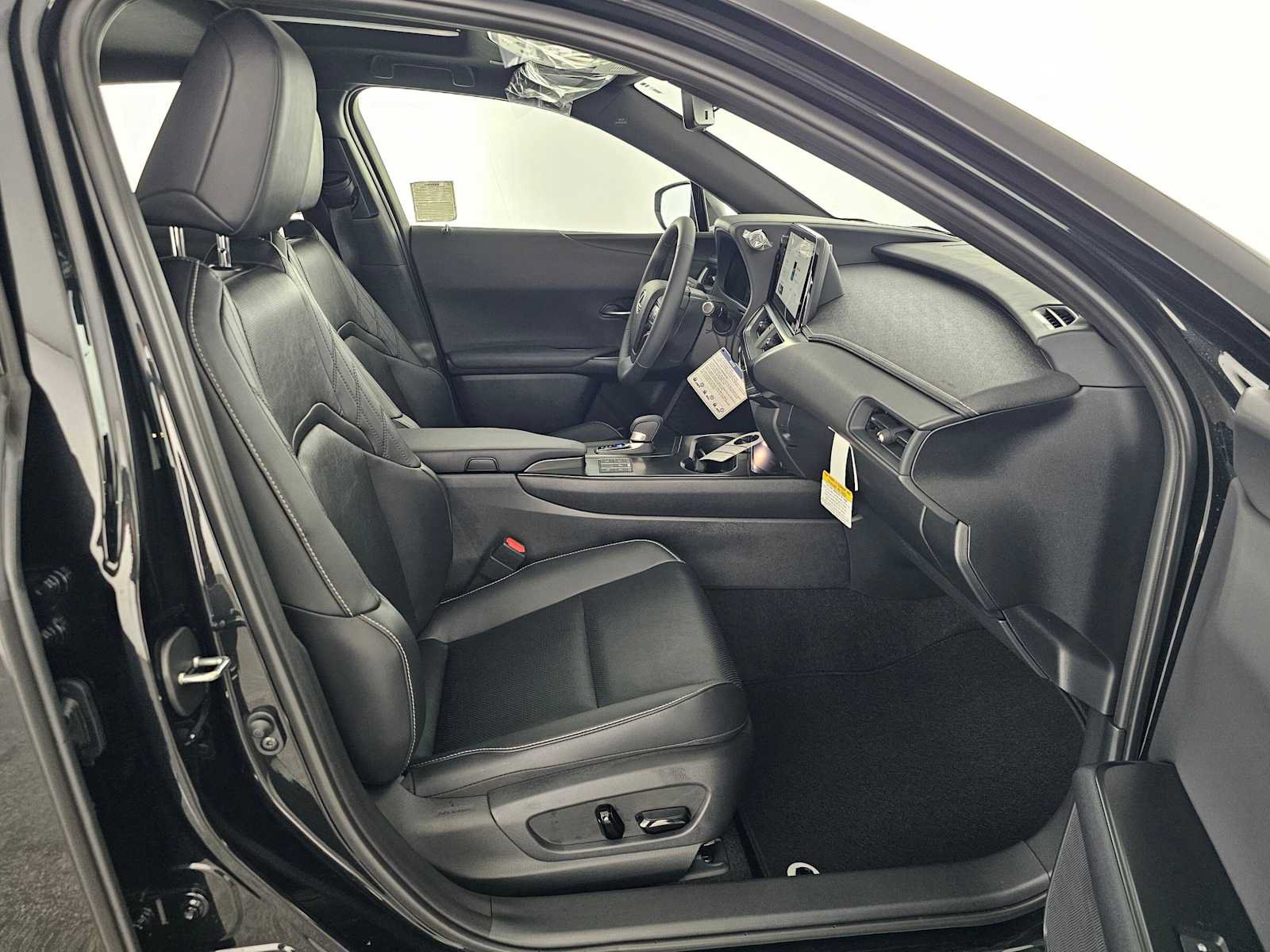 New 2026 Lexus UX 300h AWD w/ Cold Area Package image 10