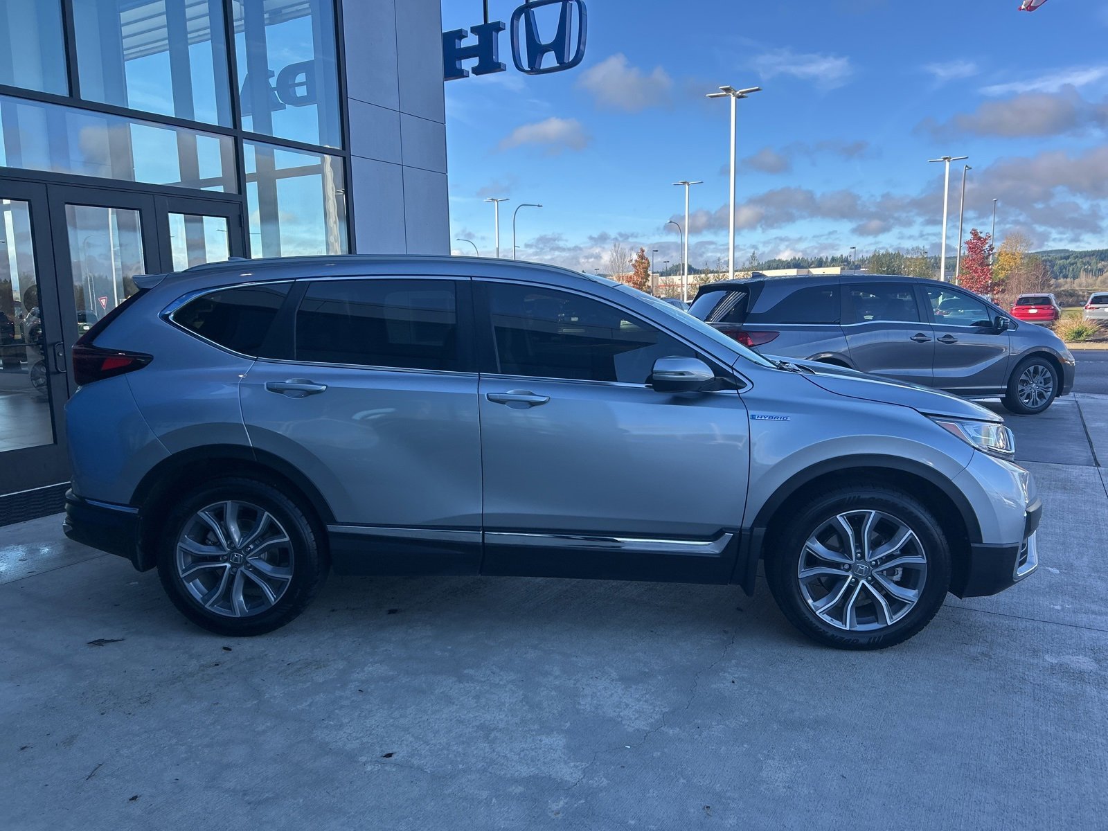 Used 2021 Honda CR-V Touring image 4