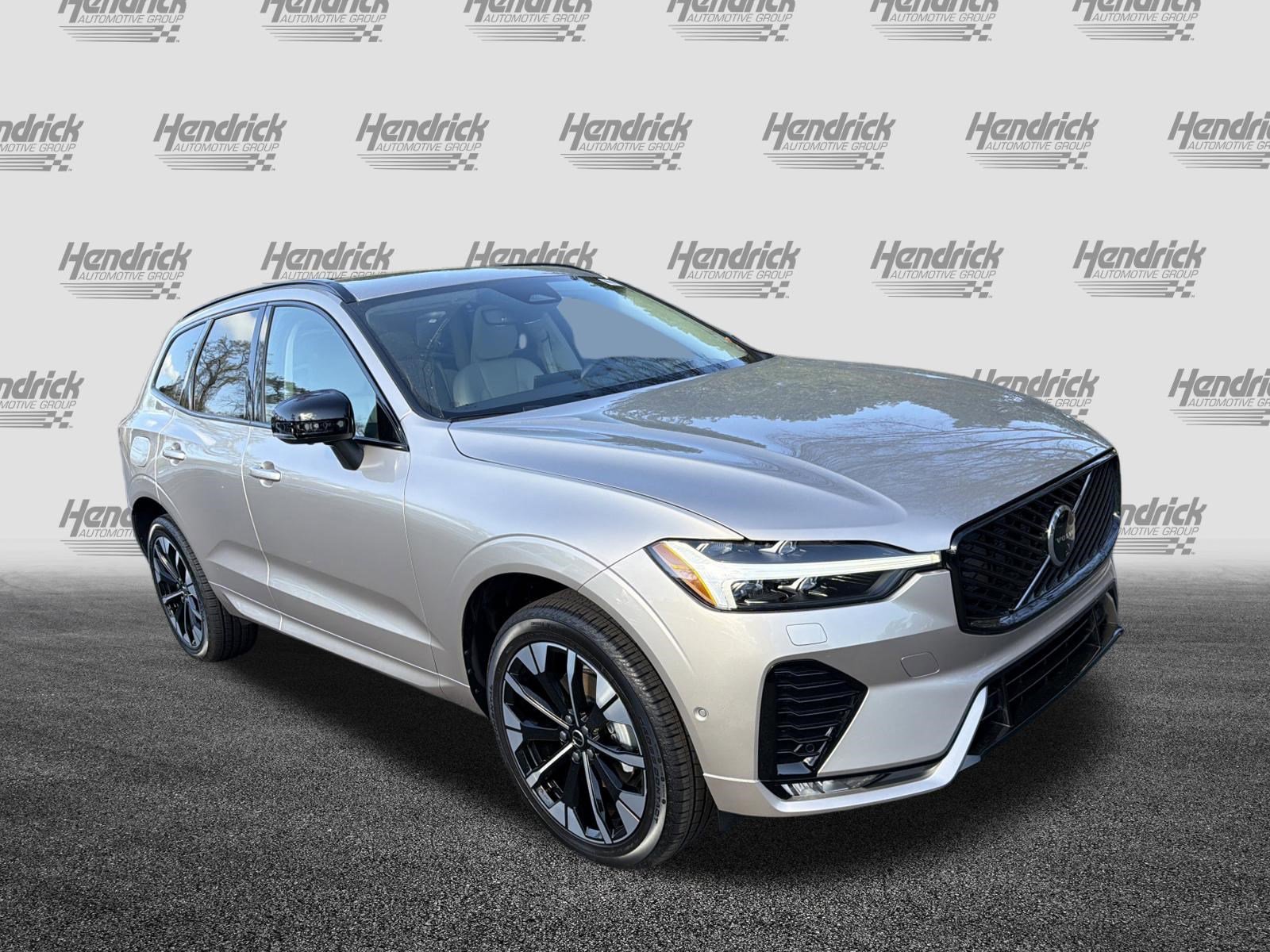 Used 2026 Volvo XC60 B5 Ultra w/ Protection Package Premier image 2