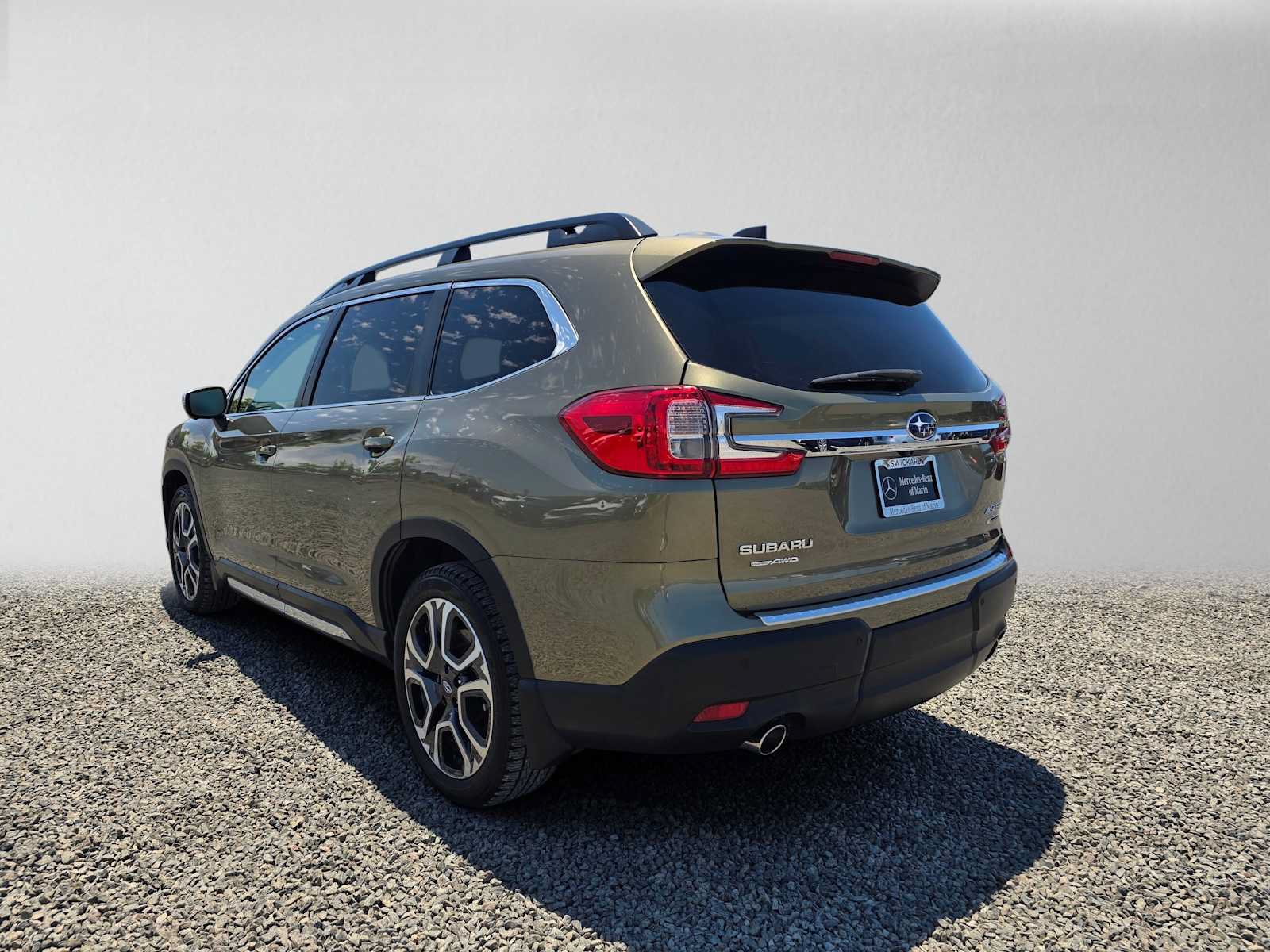Used 2023 Subaru Ascent Limited w/ Technology Package AWD/4WD image 5