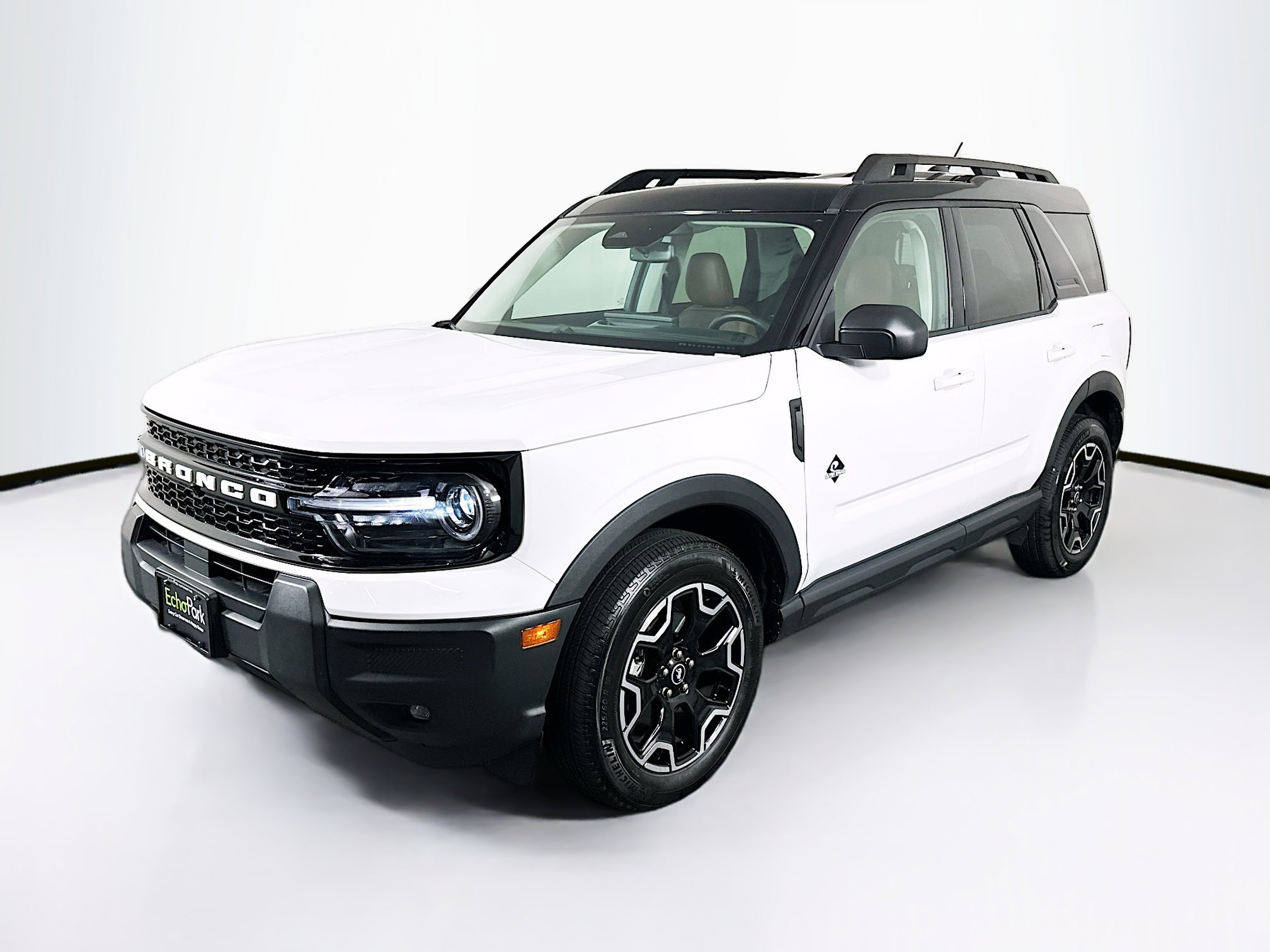 Used 2025 Ford Bronco Sport Outer Banks image 3