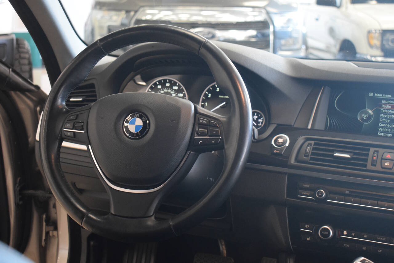 Used 2014 BMW 528i Sedan RWD image 40