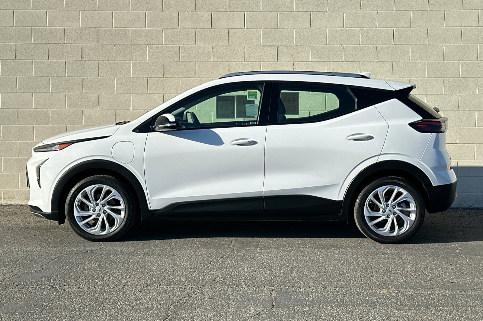 Used 2022 Chevrolet Bolt EUV LT image 7