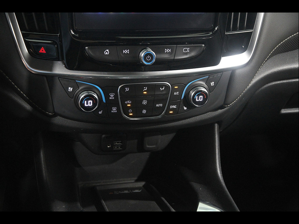 Certified 2022 Chevrolet Traverse Premier FWD image 16