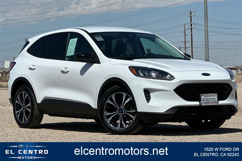 Used 2022 Ford Escape SE w/ SE Sport Appearance Package
