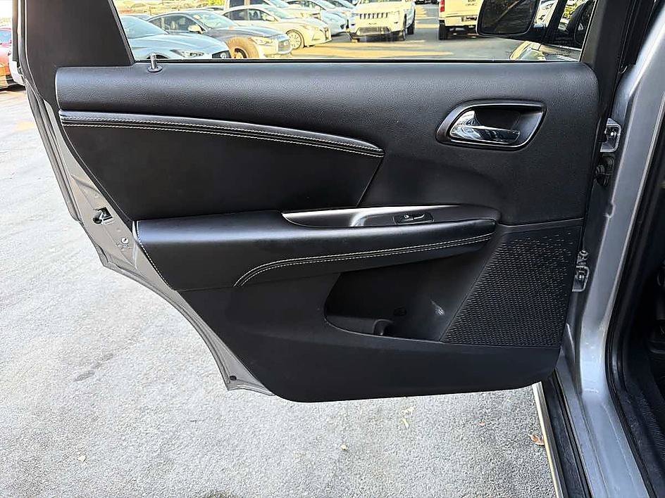 Used 2020 Dodge Journey Crossroad FWD image 20