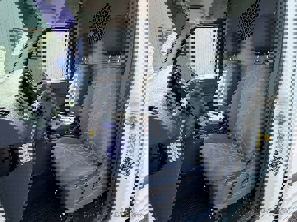 Used 2013 Ford Transit Connect XL FWD image 19