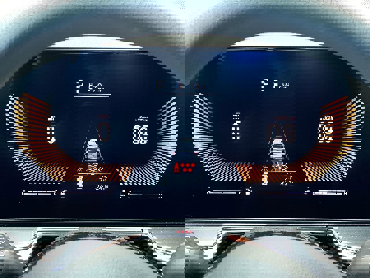 Certified 2025 Kia Sorento LX image 22