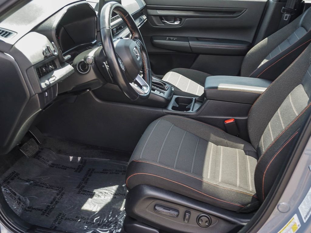 Used 2025 Honda CR-V Sport image 17