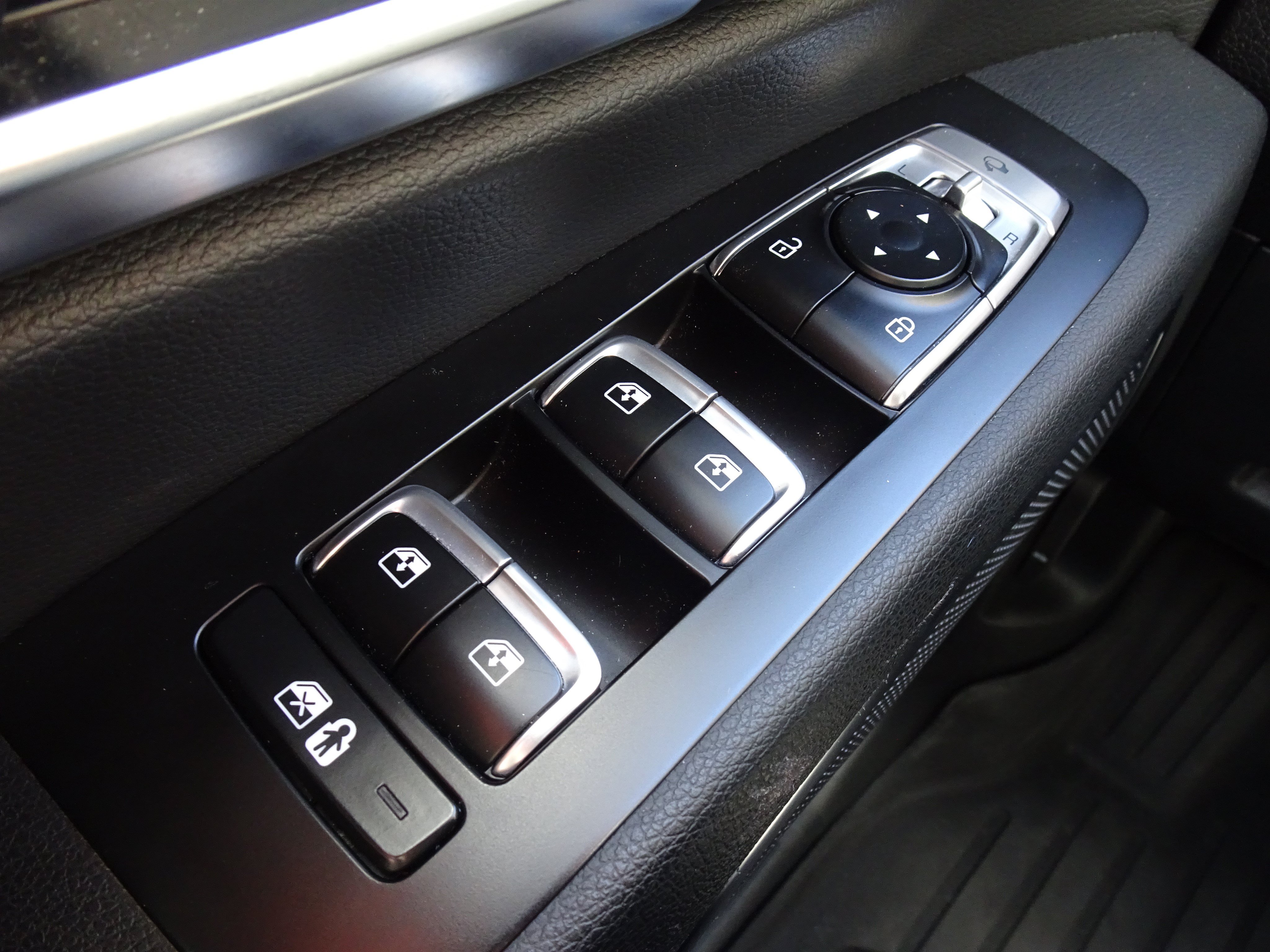 Used 2023 Kia Telluride SX FWD image 25