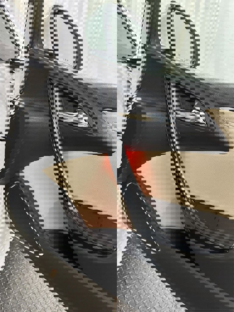 Used 2017 Buick Cascada Premium image 30