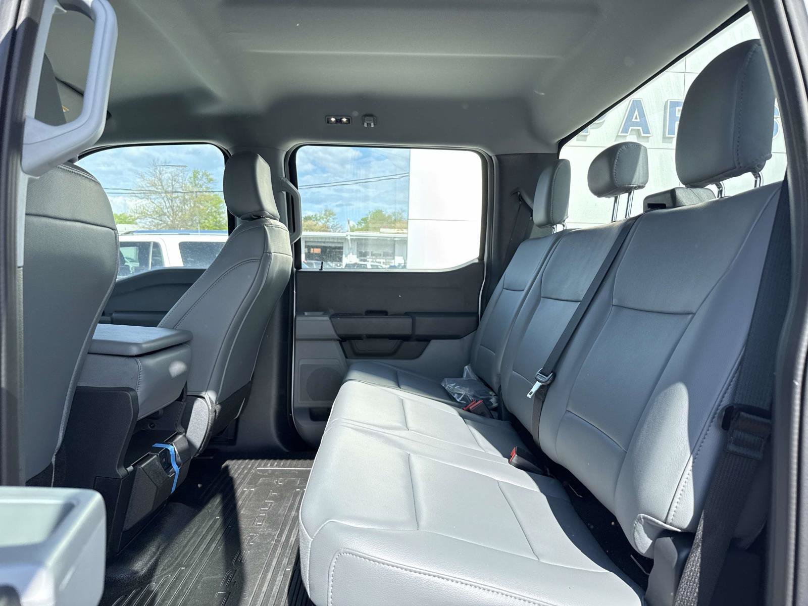 New 2025 Ford F550 4x4 Crew Cab image 10