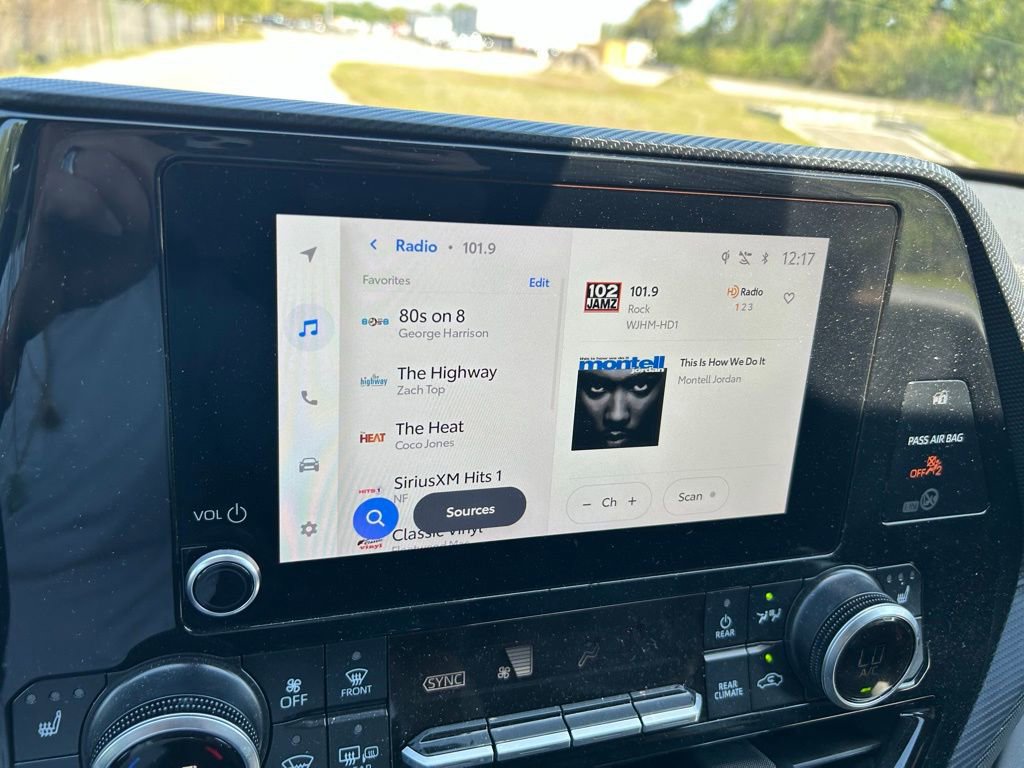 Used 2025 Toyota Highlander XSE image 24