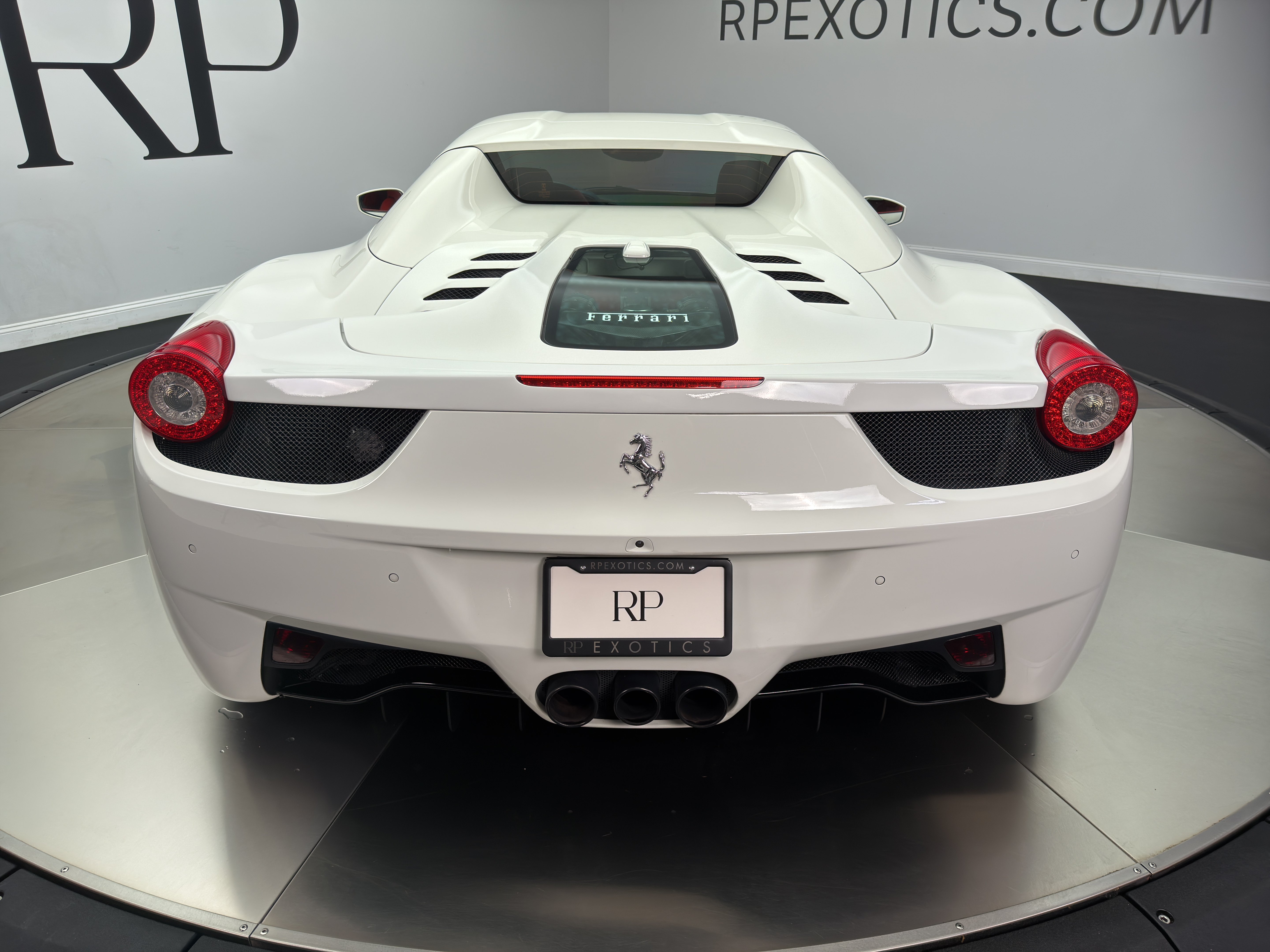 Used 2013 Ferrari 458 Spider RWD image 22