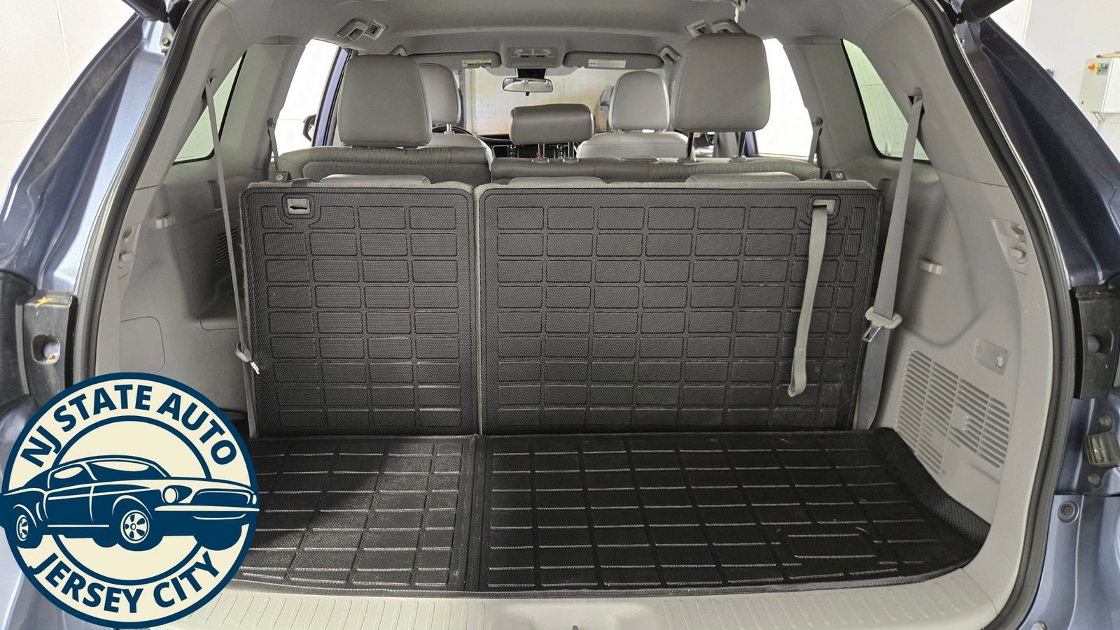 Used 2019 Toyota Highlander Plus AWD/4WD image 33