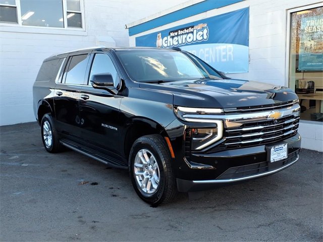 Used 2025 Chevrolet Suburban LT w/ Sun And Tow Package image 1