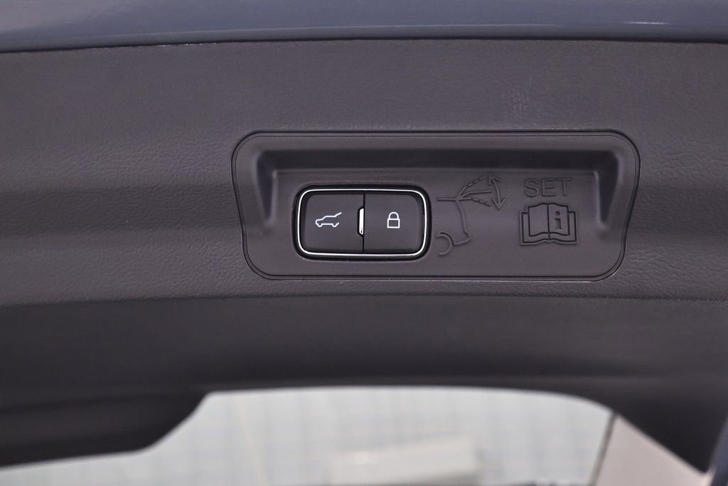 New 2026 Ford Explorer Active w/ Active Comfort Package image 32