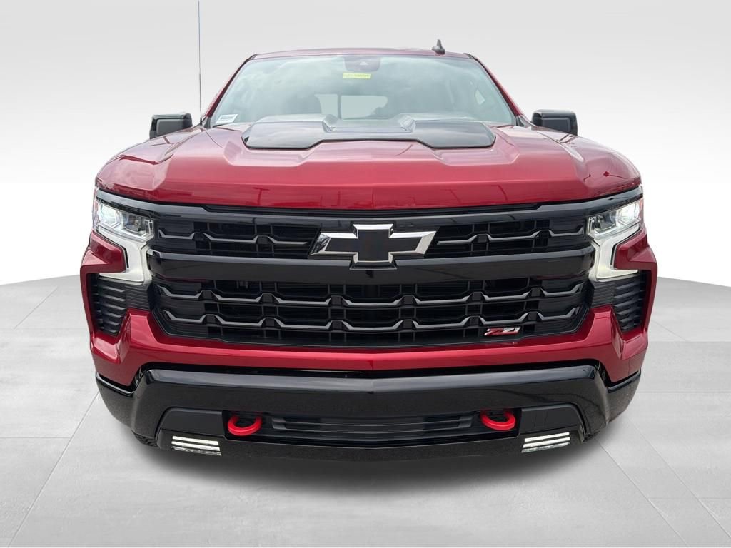 Used 2025 Chevrolet Silverado 1500 LT Trail Boss w/ Convenience Package II AWD/4WD image 2