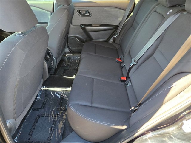 Used 2023 Nissan Rogue S image 14