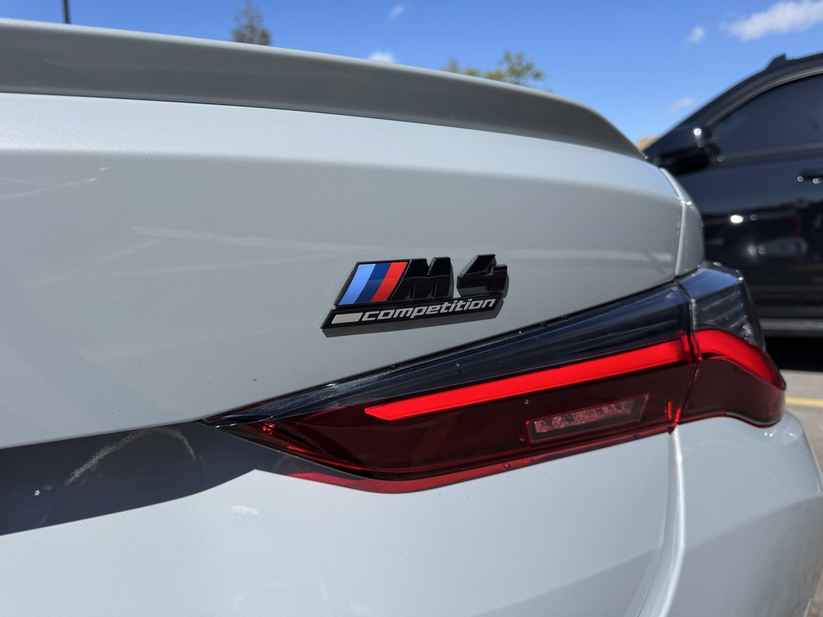 Used 2022 BMW M4 Competition w/ Executive Package RWD image 8