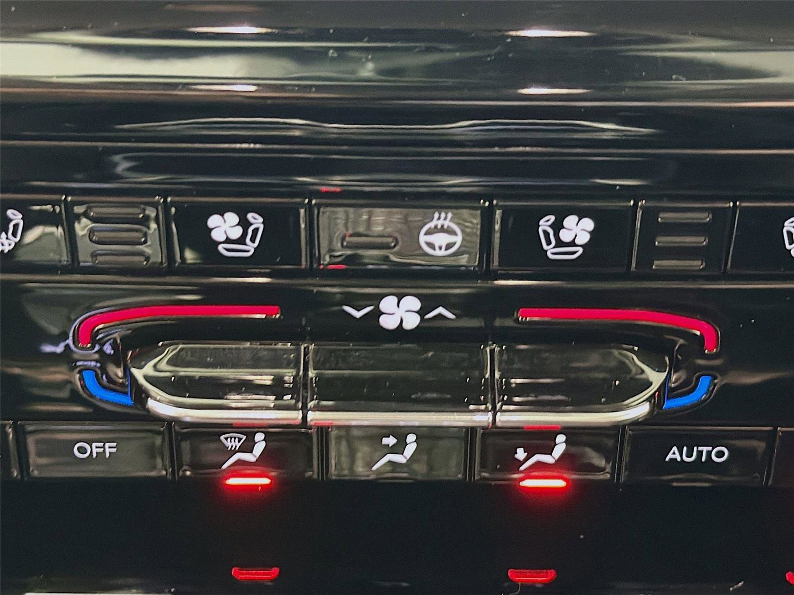 Used 2022 Jeep Grand Cherokee Limited w/ Luxury Tech Group II AWD/4WD image 20