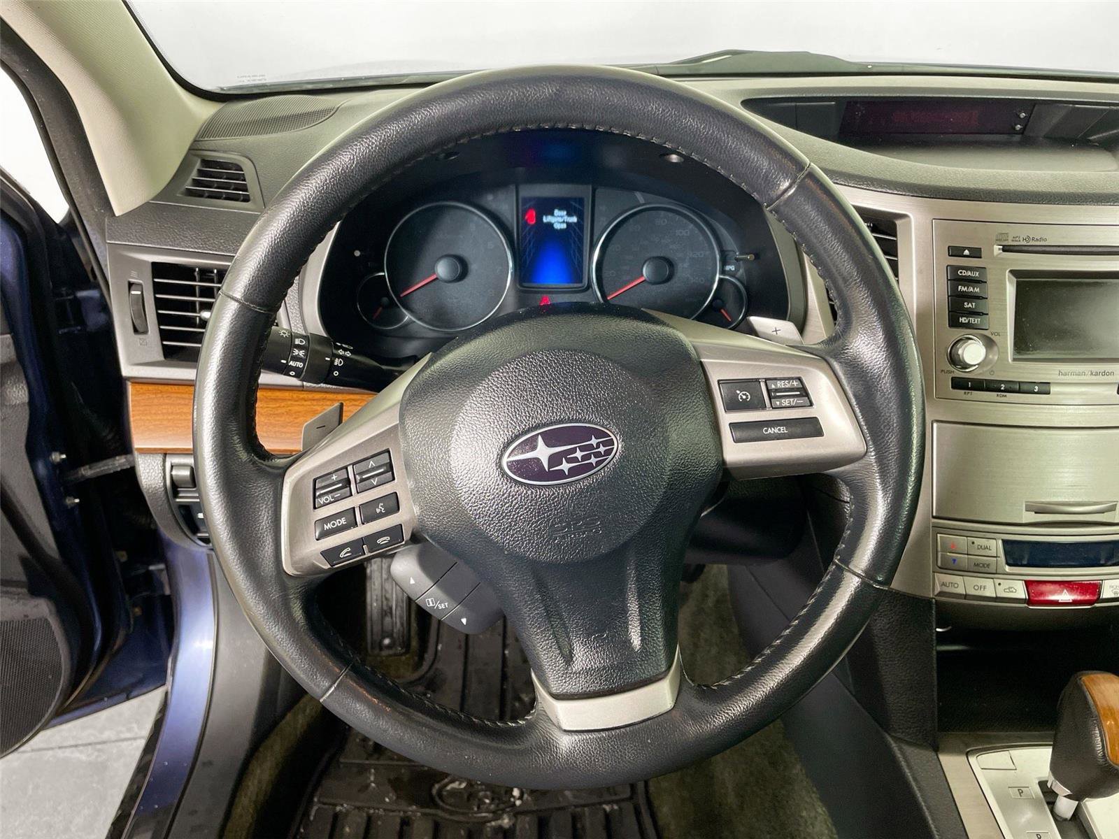 Used 2014 Subaru Outback 2.5i Limited w/ Moonroof Package image 12