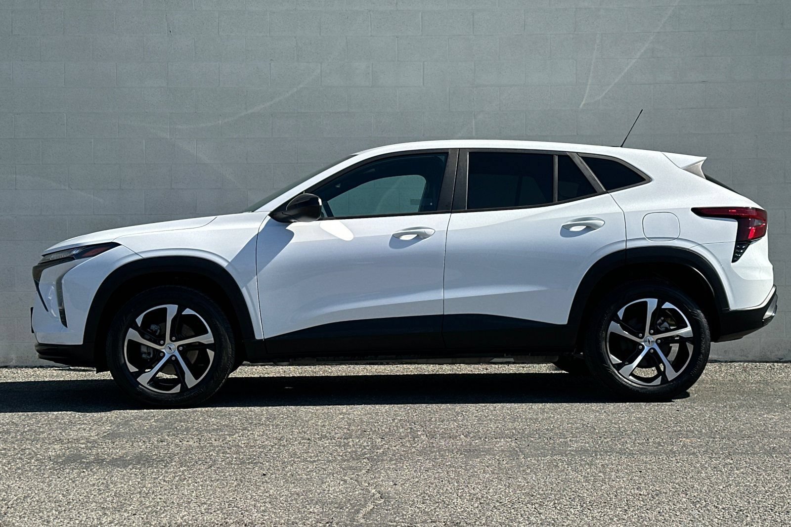 Certified 2024 Chevrolet Trax RS w/ Driver Confidence Package FWD image 7