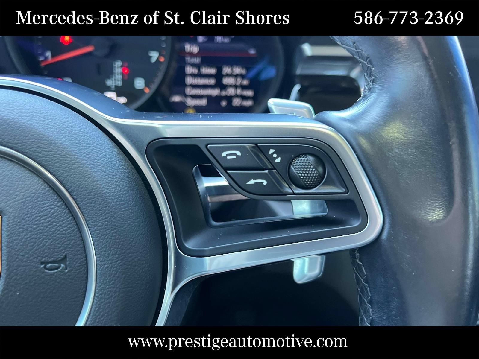 Used 2021 Porsche Macan w/ Premium Package AWD/4WD image 31