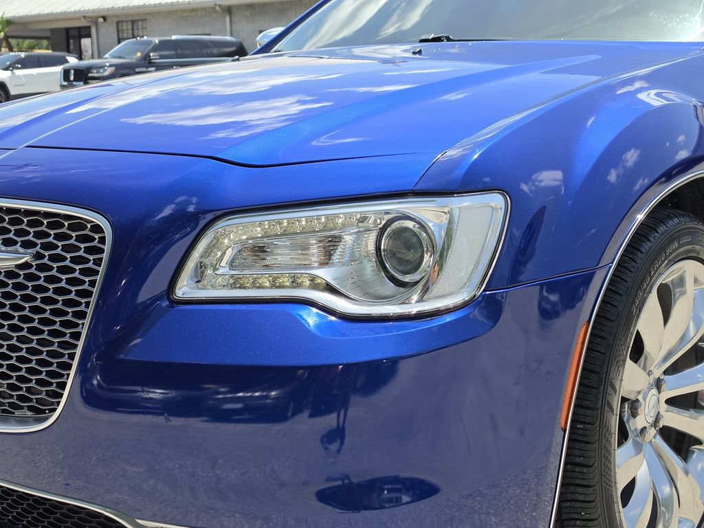 Certified 2019 Chrysler 300 Touring w/ Chrome Appearance Package RWD image 7