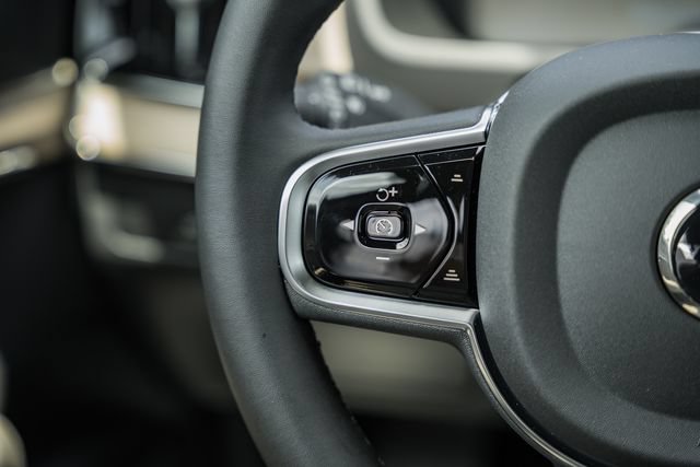 New 2026 Volvo XC90 T8 Plus w/ Protection Package Premier AWD/4WD image 28