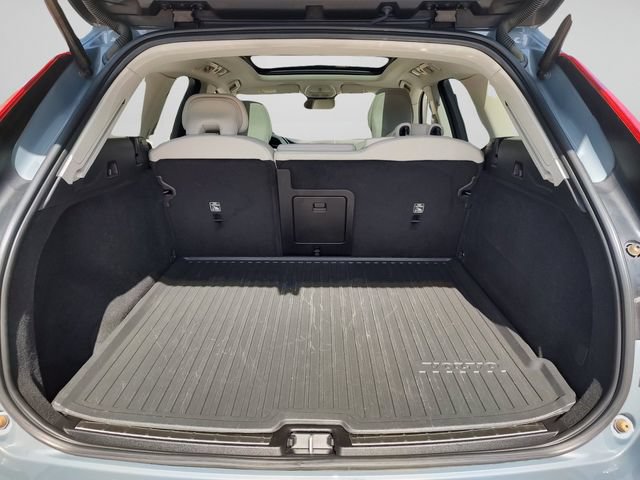 Used 2023 Volvo XC60 B5 Plus w/ Protection Package FWD image 29