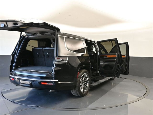 Used 2022 Jeep Grand Wagoneer Series III image 37