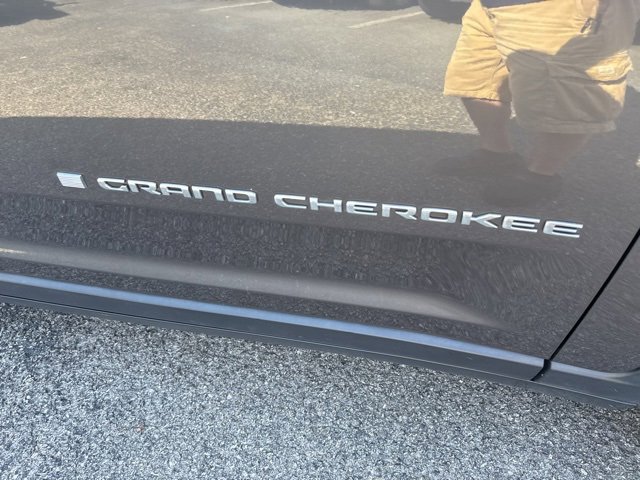 Used 2022 Jeep Grand Cherokee L Limited image 13