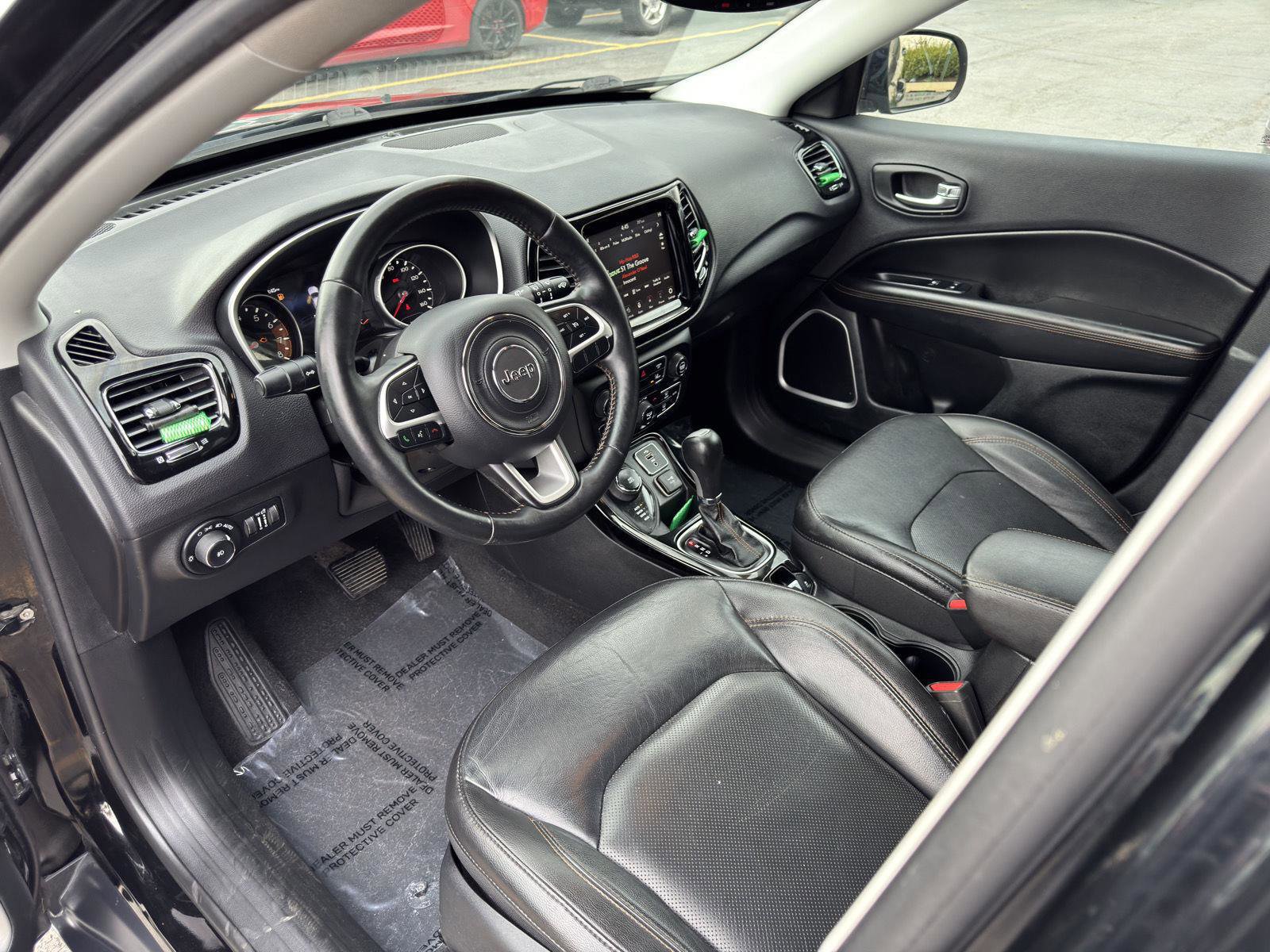 Used 2018 Jeep Compass Limited w/ Navigation Group AWD/4WD image 18