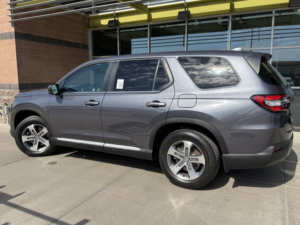 Used 2024 Honda Pilot EX-L image 5
