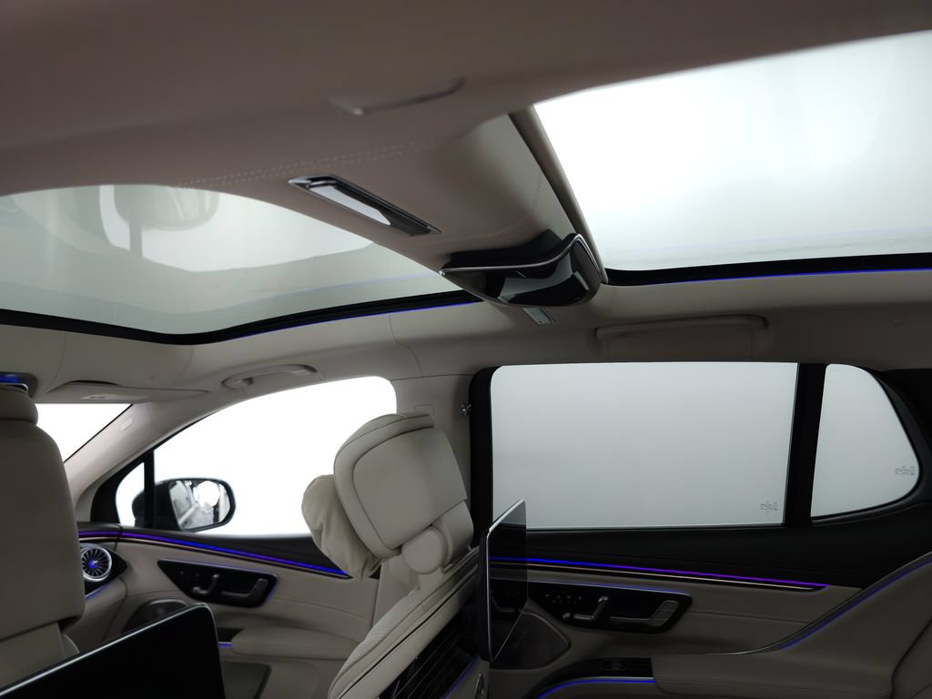 Certified 2024 Mercedes-Benz Maybach EQS 680 4MATIC image 27