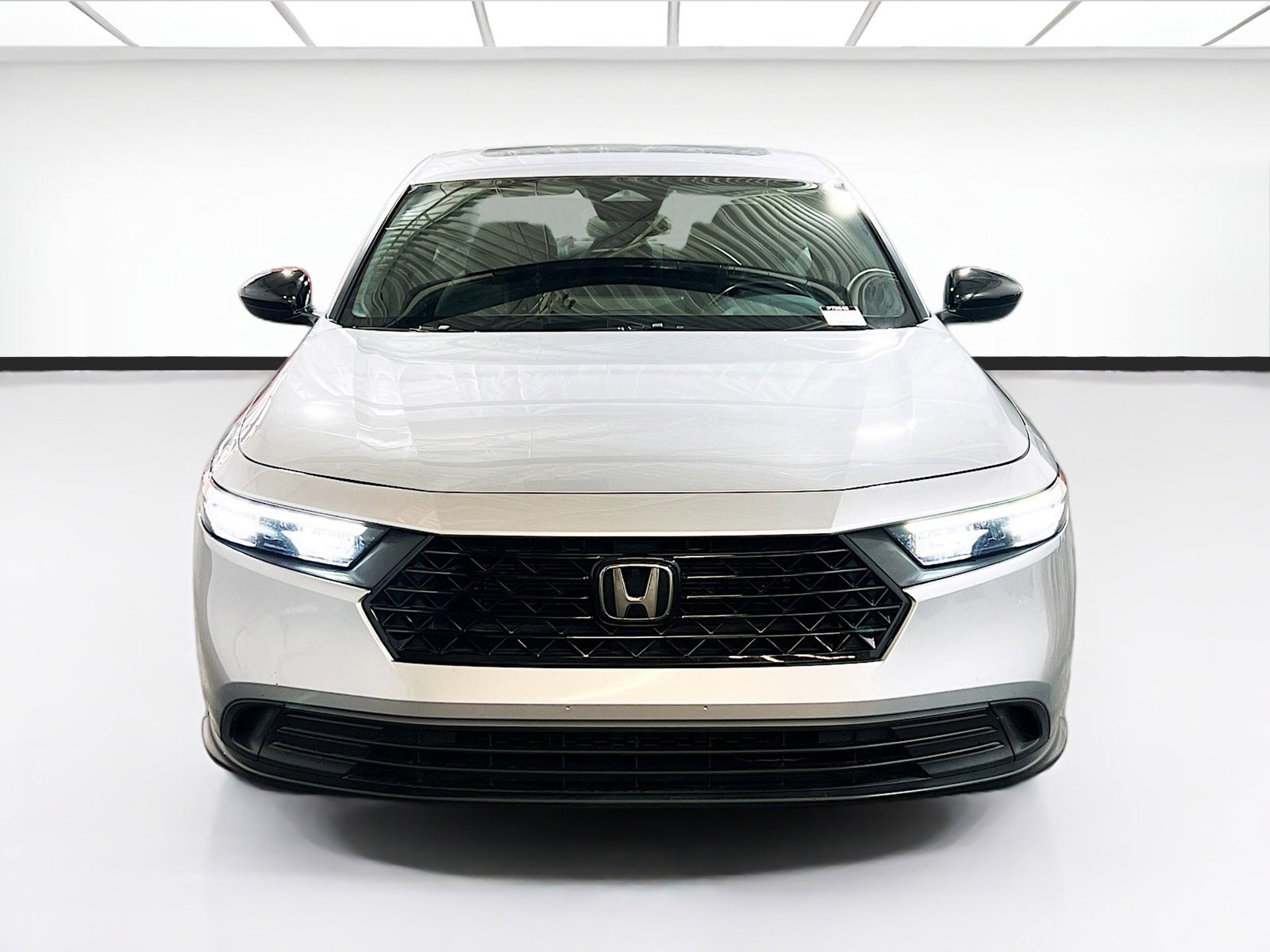 Used 2023 Honda Accord Sport image 2