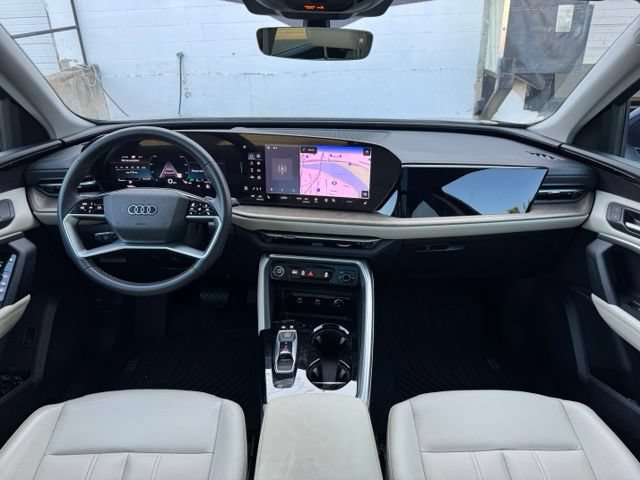 Used 2025 Audi Q5 Premium w/ Convenience Package AWD/4WD image 15