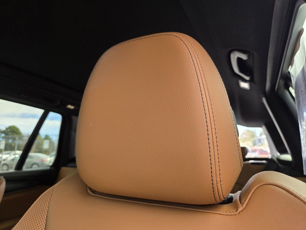 Used 2024 BMW X3 M40i w/ Premium Package image 16