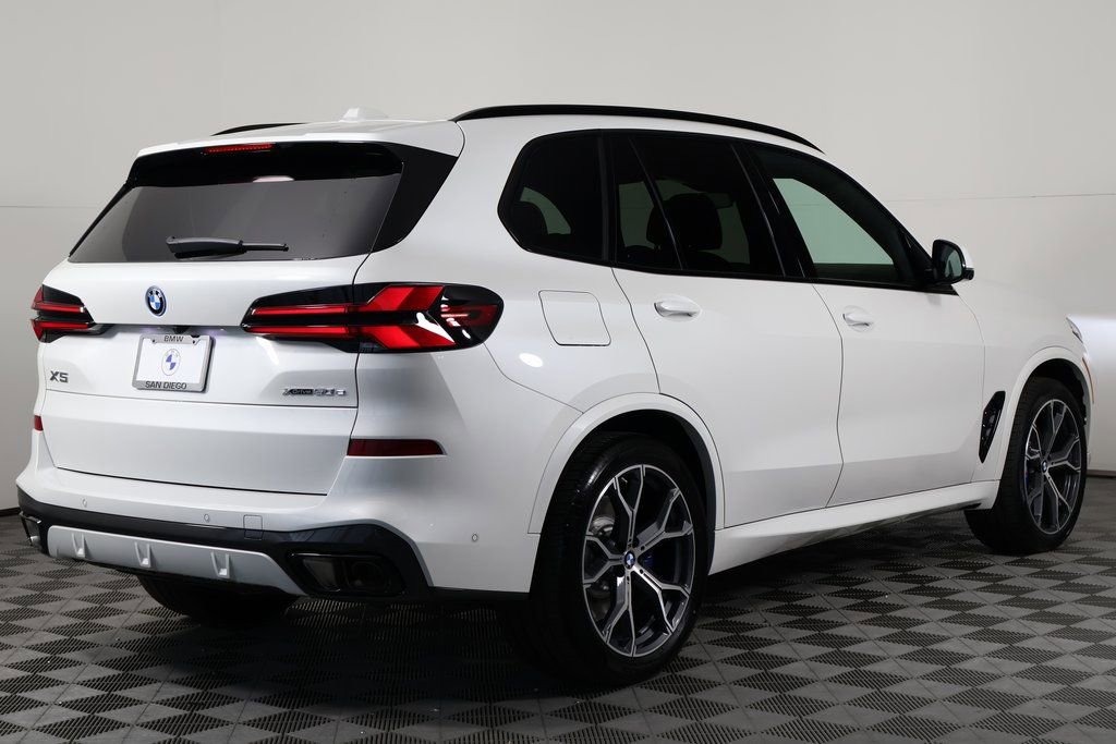 New 2026 BMW X5 xDrive50e w/ Executive Package image 2