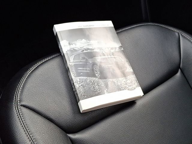 Certified 2020 Ford Explorer XLT w/ Equipment Group 202A image 27